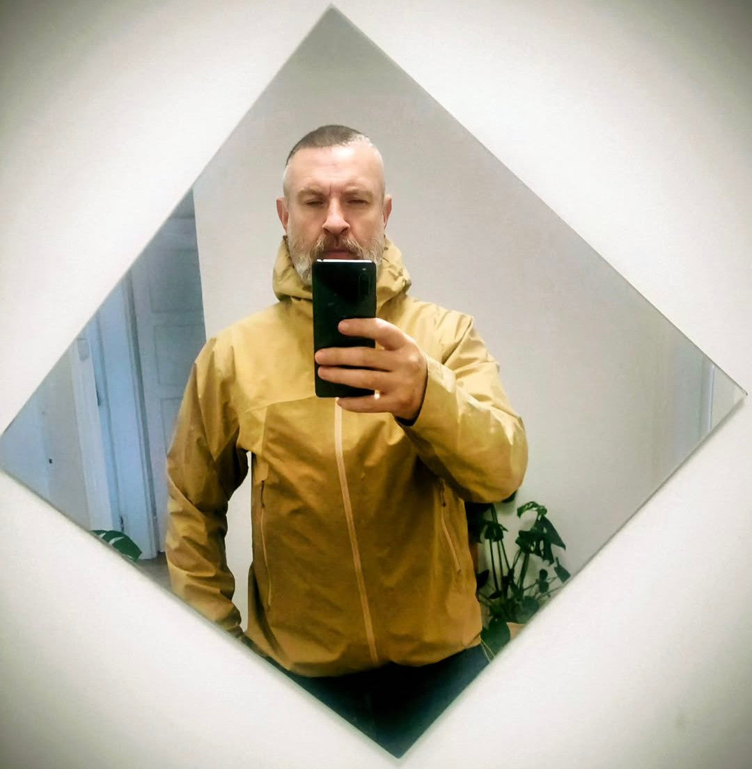 Salomon Outline Gore-Tex Jacket